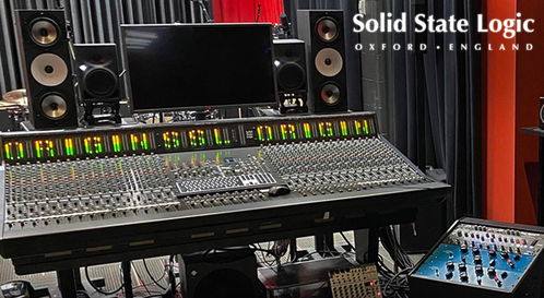 canadore大學(xué)其錄音工程 音樂制作課程選用solid state logic origin為學(xué)生提供模擬調(diào)音臺(tái)體驗(yàn)